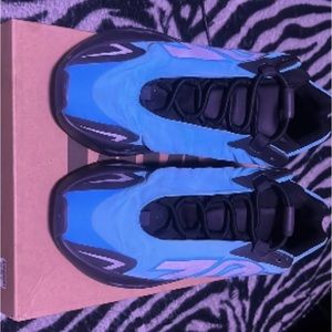 yeezy 700 MNVN bright cyan